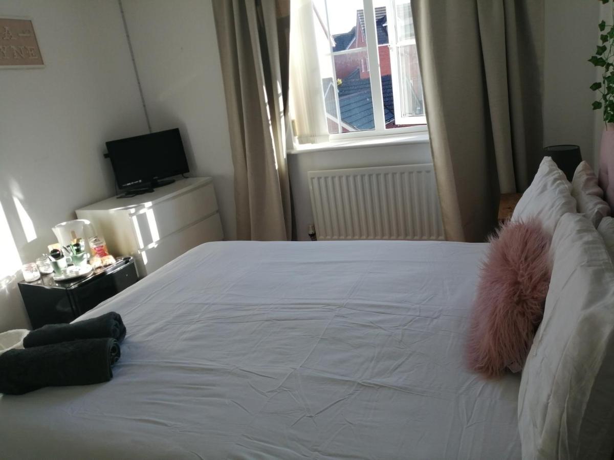 Spacious Townhouse With Sea Views Near Cardiff Barry Kültér fotó