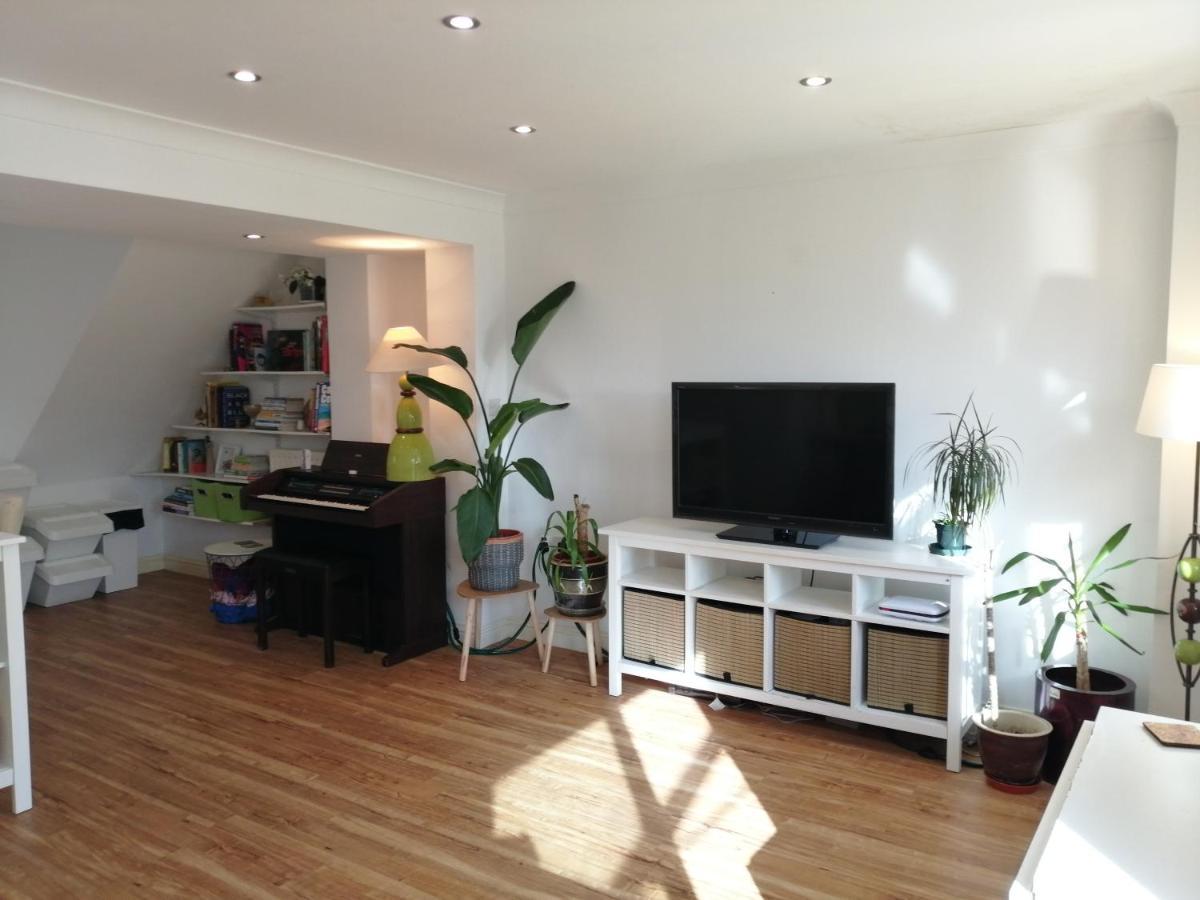 Spacious Townhouse With Sea Views Near Cardiff Barry Kültér fotó